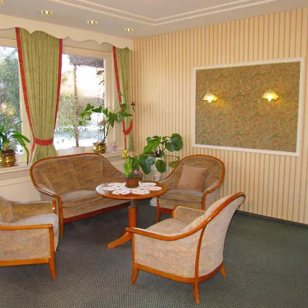 Marie-luise, Garni 3*