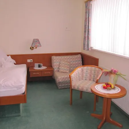 Marie-luise, Garni,therme