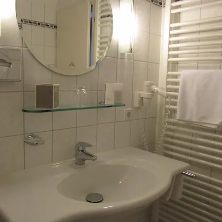 فندق Marie-luise, Garni,therme