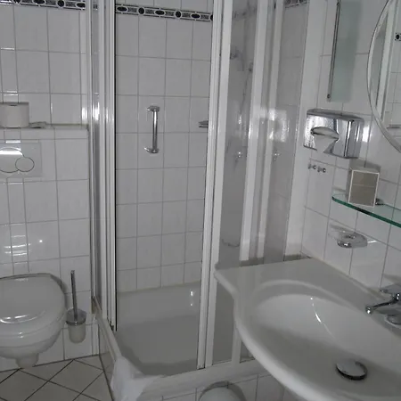 Marie-luise, Garni,therme